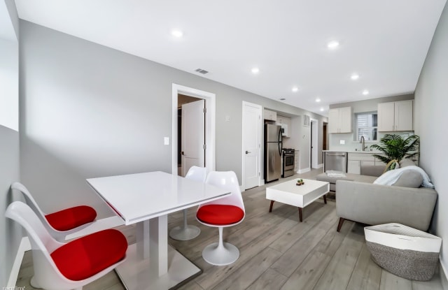 Bright and Spacious 3br/2ba with Yard - 1771 11th Avenue, San Francisco, CA 94122