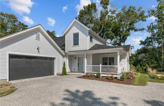 561 Bristol Ferry Road - 561 Bristol Ferry Road, Newport County, RI 02871