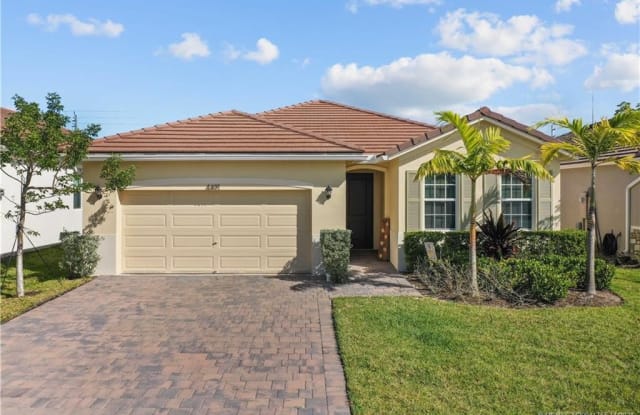 4491 NW Oakleaf Ct - 4491 Northwest Oakleaf Court, Jensen Beach, FL 34957