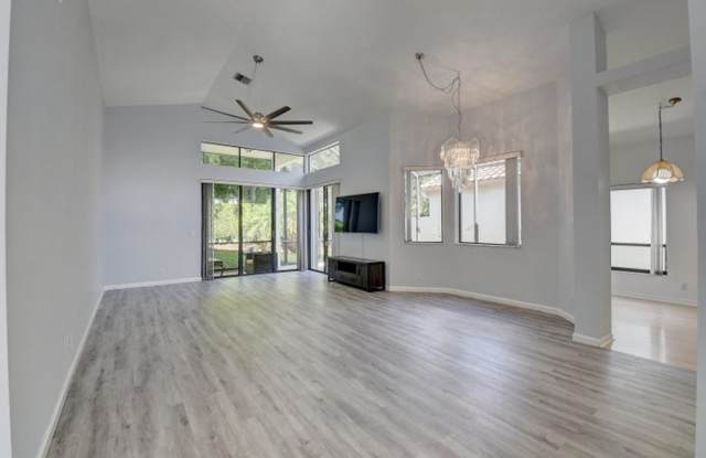 10201 Lexington Lakes Boulevard N, Boynton Beach, FL 33436 Gallery 4