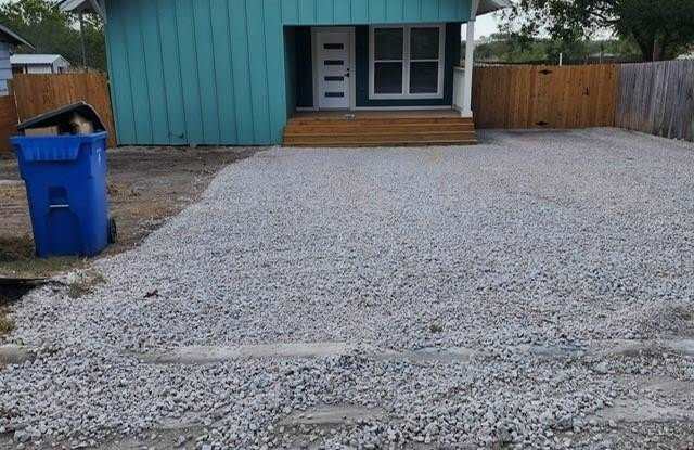 608 E Pecan Street photos photos 608 E Pecan Street photos photos