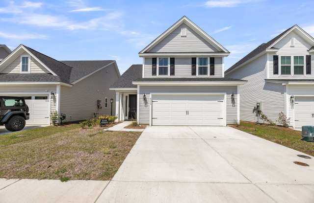 Beautiful 3 bedroom 2.5 bathroom two story home available in North Charleston! Gallery 1