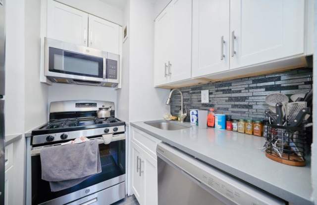 337 West 43rd Street photos photos