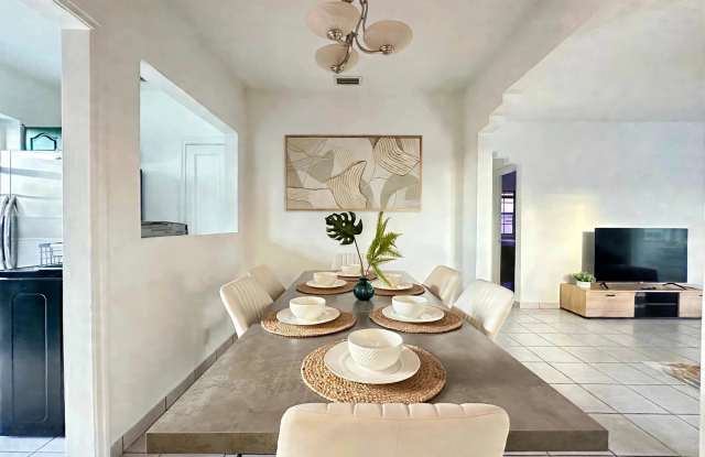 3081 Sw 16th Ter Gallery 3