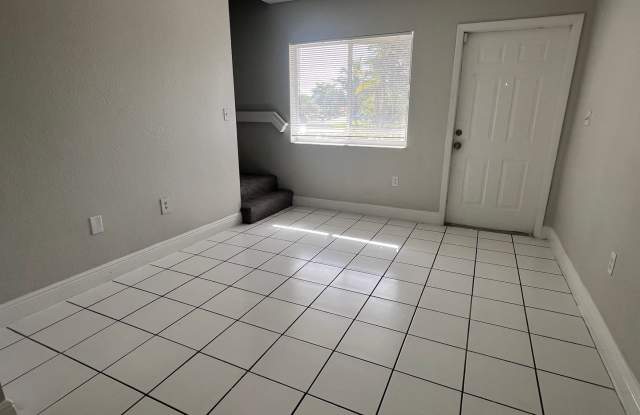 **LARGE 3 BED / 2.5 BATH IN CORAL SPRING** Apply Today, Approved Today! Gallery 3