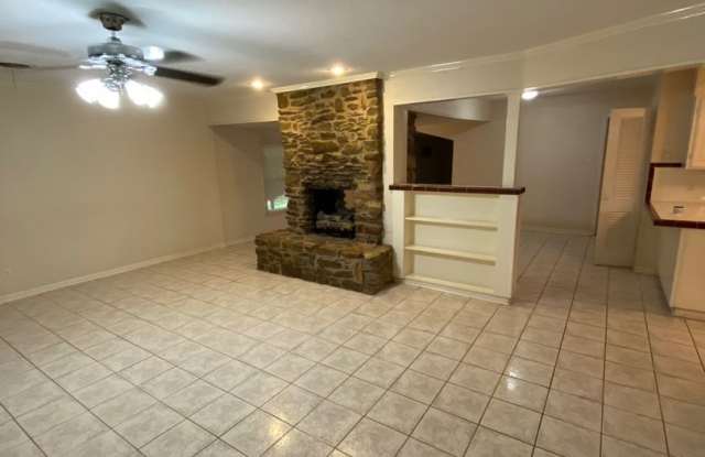 EXTRA SPACIOUS HOME 4 BEDROOM 3 BATH photos photos