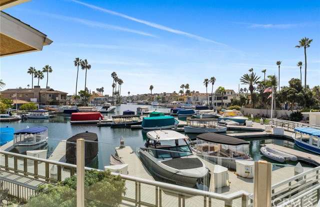4411 West Coast Highway Gallery 1