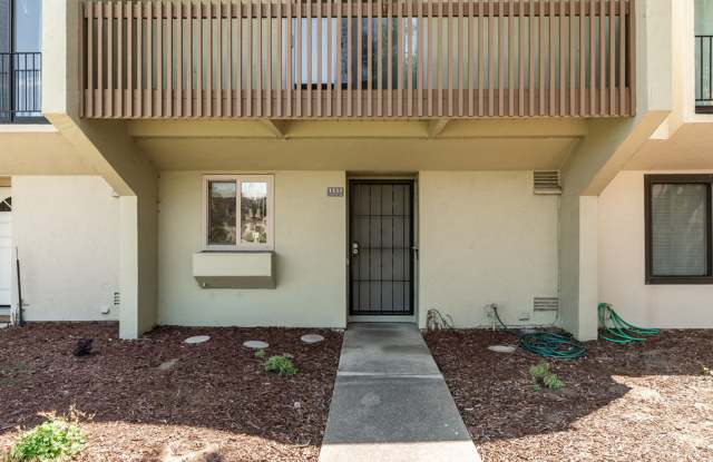 1115 Camino del Valle - 3 Bedroom|1.5 Bathrooms| TownHouse photos photos
