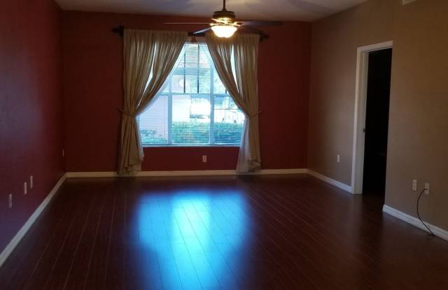 5542 Metrowest Blvd., Bldfg 7, Unit 106 Gallery 4