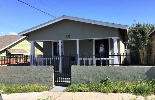 327 South Evans Street Gallery 2