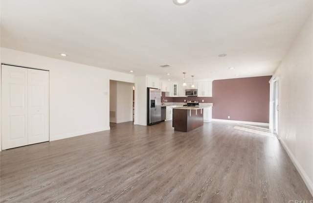 23351 Via San Martine Gallery 3