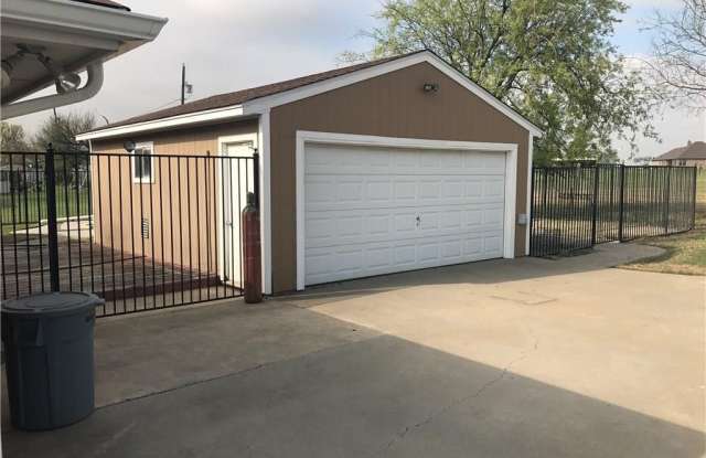 803 N Fm 156 Gallery 2