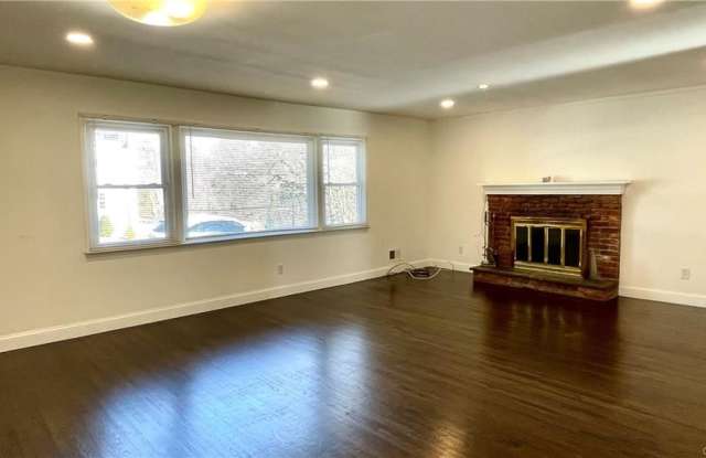 7 Sandrock Avenue Gallery 4