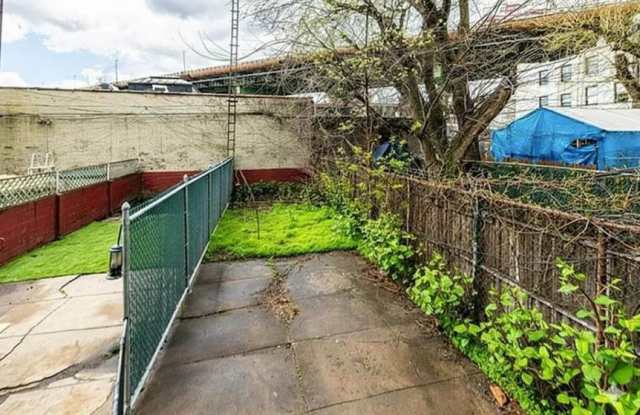 32 Garnet Street - 32 Garnet Street, Brooklyn, NY 11231