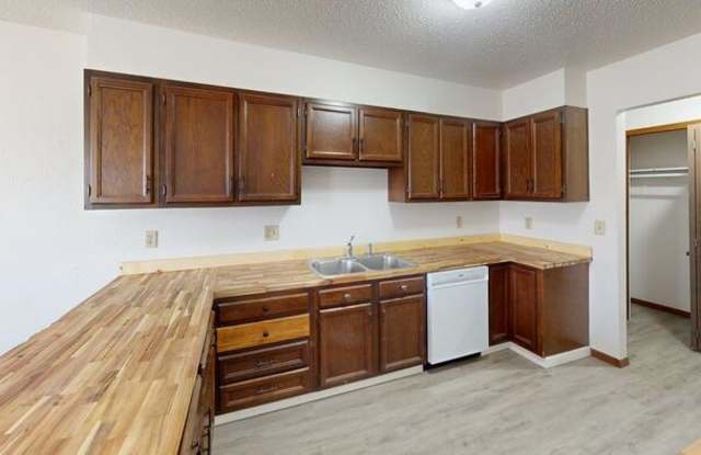 1935 North 11th Street - 1935 North 11th Street, Bismarck, ND 58501 1935 North 11th Street - 1935 North 11th Street, Bismarck, ND 58501