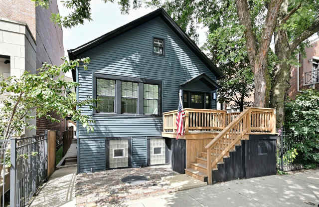 2932 N Lakewood Avenue photos photos