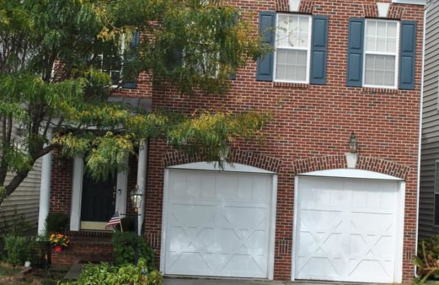 2376 STONE FENCE LN - 2376 Stone Fence Lane, McNair, VA 20171