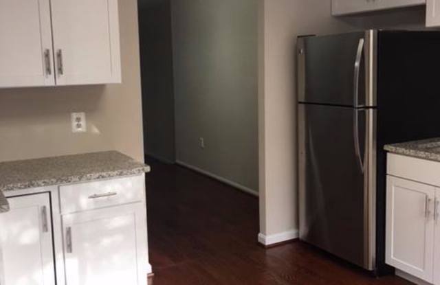 3092 TECUMSEH COURT Gallery 4