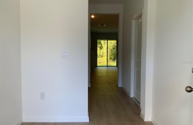 32513 MIDSUMMER NIGHT Lane Gallery 3