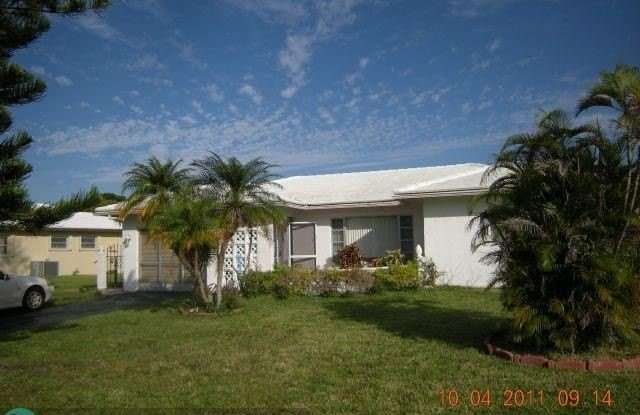 8005 NW 100 TERRACE - 8005 Northwest 100th Terrace, Tamarac, FL 33321