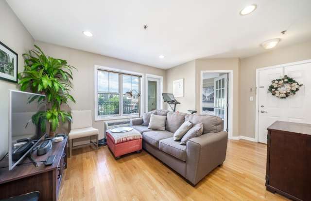 204 JACKSON ST photos photos