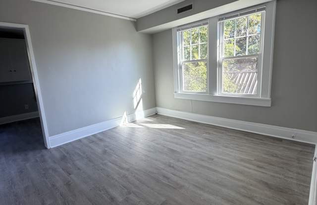 1004-6th Avenue Unit D Gallery 4