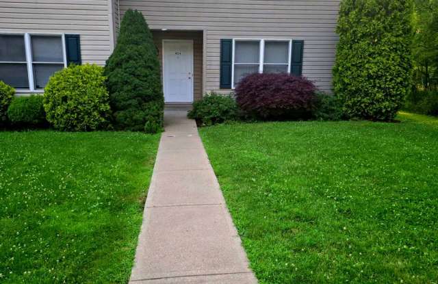 Large 3 Bedroom Townhouse in Burrell School District with Golf Course View photos photos
