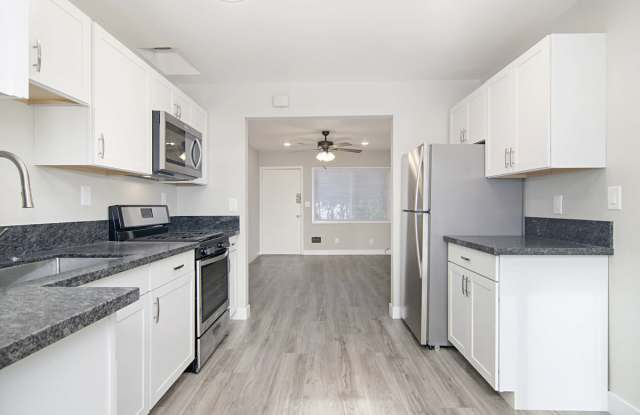 2107 30th St photos photos