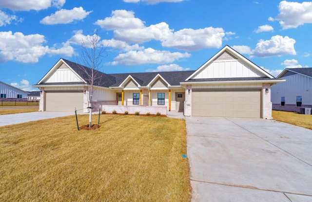 Gorgeous 3 Bedroom Townhome!! Goddard, KS! photos photos