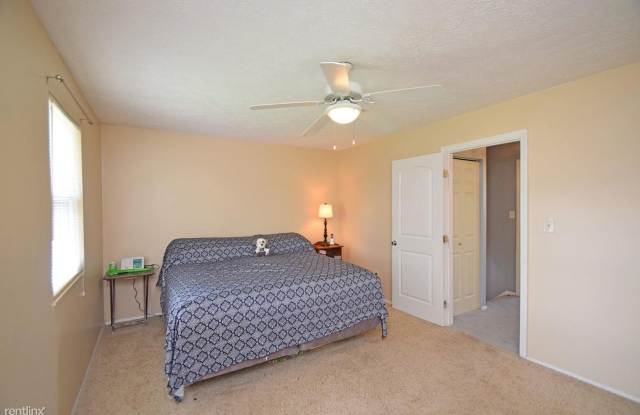 463 McIntosh Dr Gallery 4