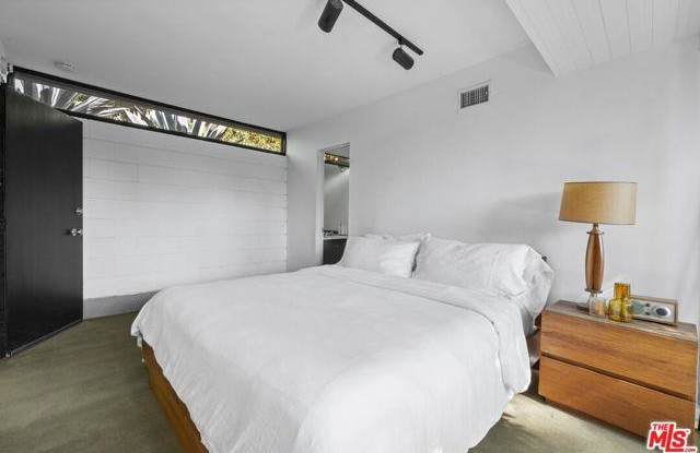 7987 Woodrow Wilson Drive - 7987 Woodrow Wilson Drive, Los Angeles, CA 90046