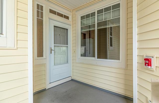2 bed 2 .5 bath Gallery 4