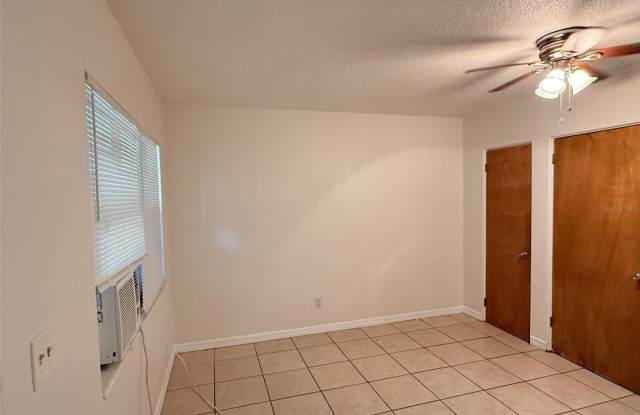 2404 10TH Street W Gallery 3