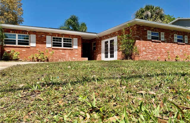 8311 MILLWOOD DRIVE - 8311 Millwood Drive, Town 'n' Country, FL 33615