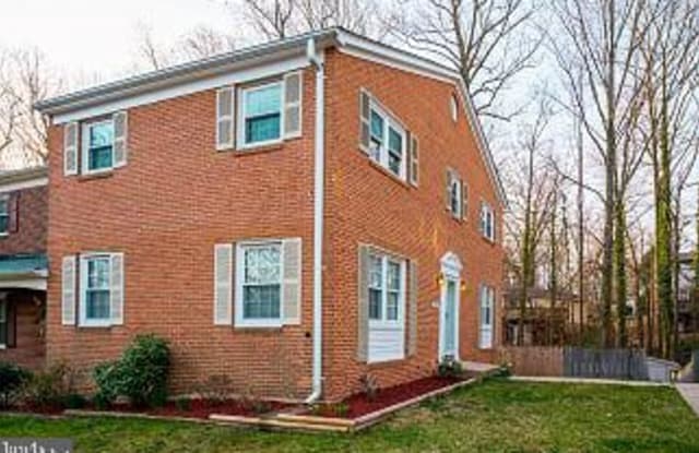 6812 DINA LEIGH COURT - 6812 Dina Leigh Court, Burke, VA 22153