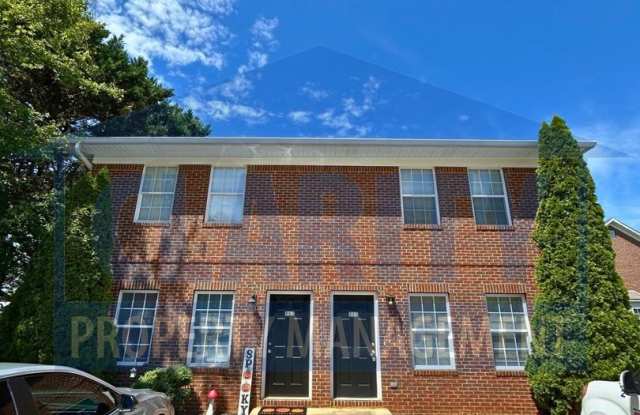 Conveniently located 2 bedroom townhome! photos photos