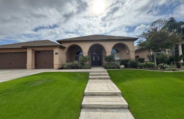 Stunning Silver Oak Ranch Home! - 15417 Sequoia Grove Avenue, Rosedale, CA 93314