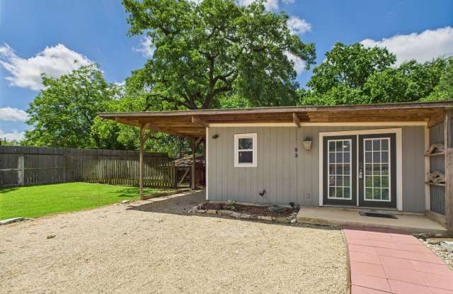 Charming Studio with Large Bathroom, Cute Kitchen  Private Fenced Yard photos photos