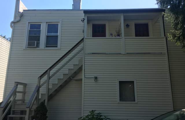 428 E Putnam Avenue photos photos