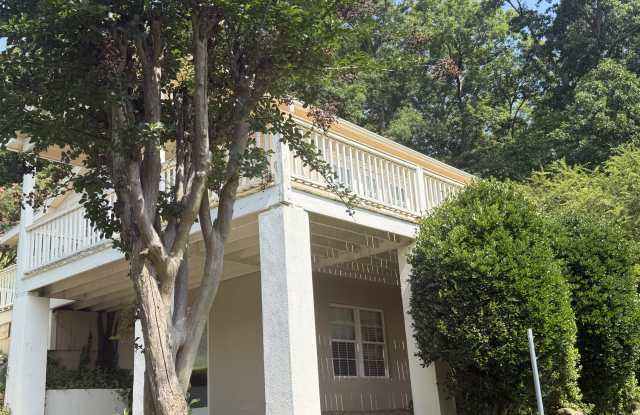 1860 Crescent Drive Gallery 3