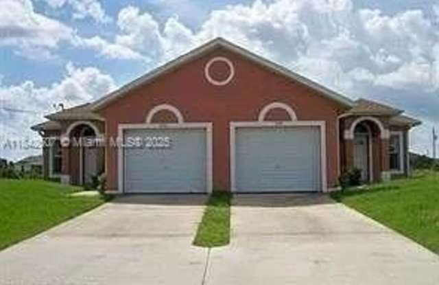 5135 Centennial Boulevard photos photos