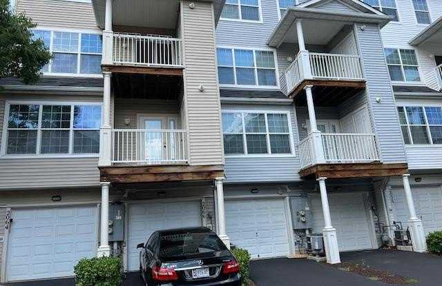 2066 UNIVERSITY Boulevard W unit: 7 photos photos