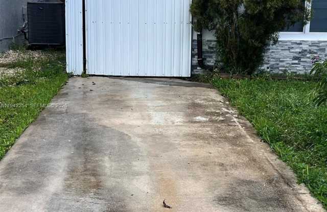 14763 SW 173rd Ter photos photos