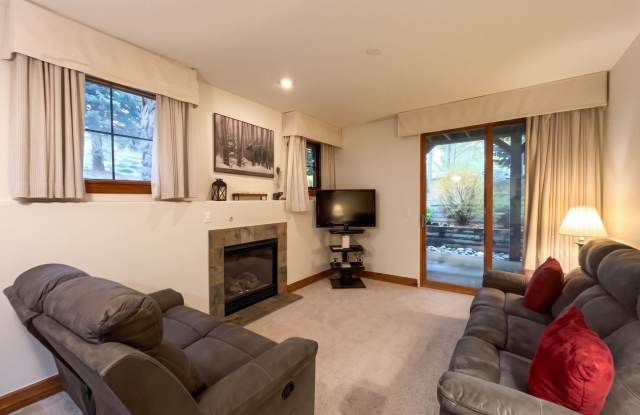 Winter 2026-2027 Ski Season, One-Bed in Breckenridge Gallery 1
