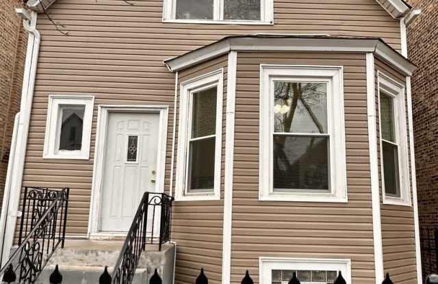 2429 N Springfield Avenue photos photos