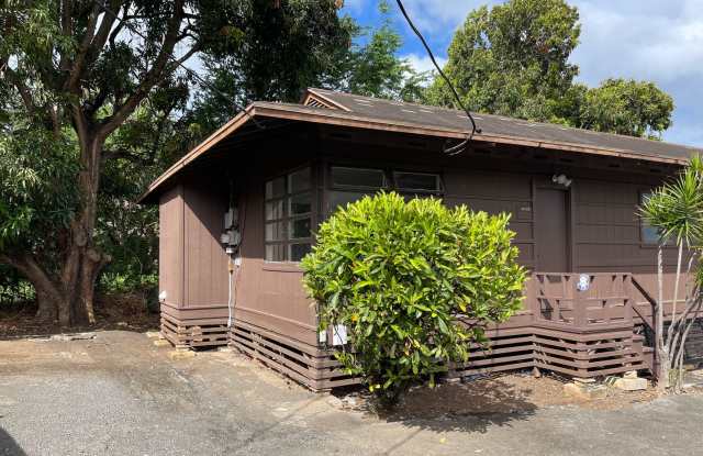 Beautifully Renovated Duplex in Prime Aiea Location – Small Pets Welcome! Gallery 1