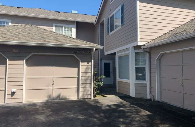 7224 NE 171st Ln - 7224 Northeast 171st Lane, Kenmore, WA 98028