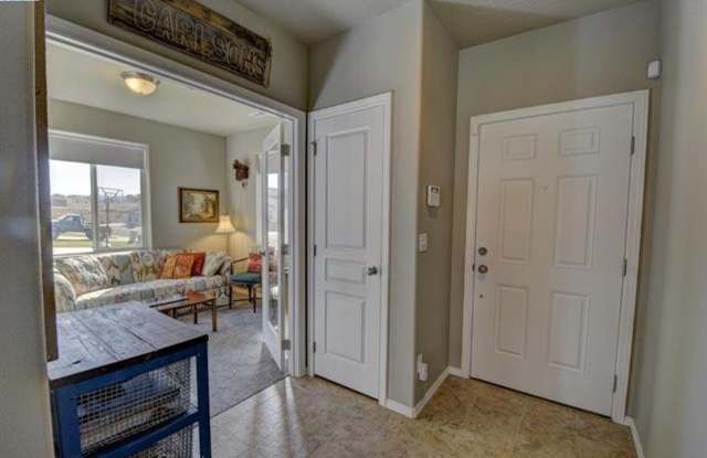 Immaculant 4BD/2.5BA Single Family Home on Sunnyside Hill Gallery 3