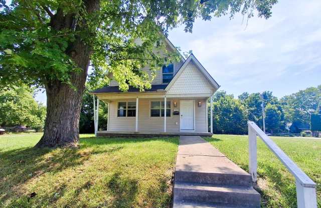 4 Bed / 2 Full Bath House with Attached Garage — Brand-New Appliances - Built 2006 photos photos