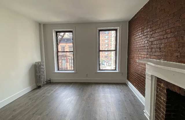 410 W 56th St Apt 4A Gallery 4
